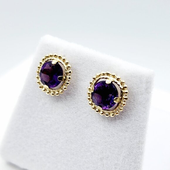 10K Yellow Gold Amethyst 1.5ct (6x6mm)Stud Earrings - Picture 2 of 6